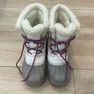 Cat & Jack Girls' White Purple Roma Waterproof Thermolite Winter Boots size 2